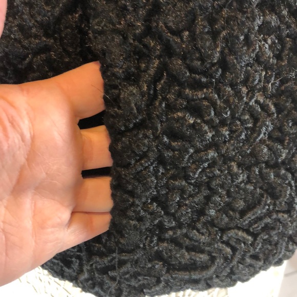 Vintage Persian coat in black with fur size medium - Picture 7 of 17